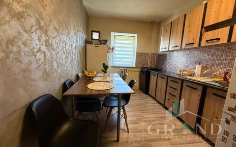 Apartament 3 camere decomandate, etaj intermediar, în Grigorescu