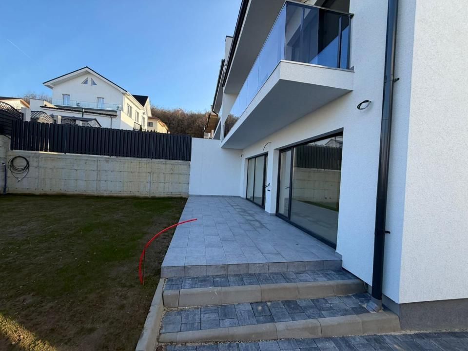 Casă individuală, 119 mp utili, teren 400 mp | Dezmir – intrare – fotografia 3 din 4