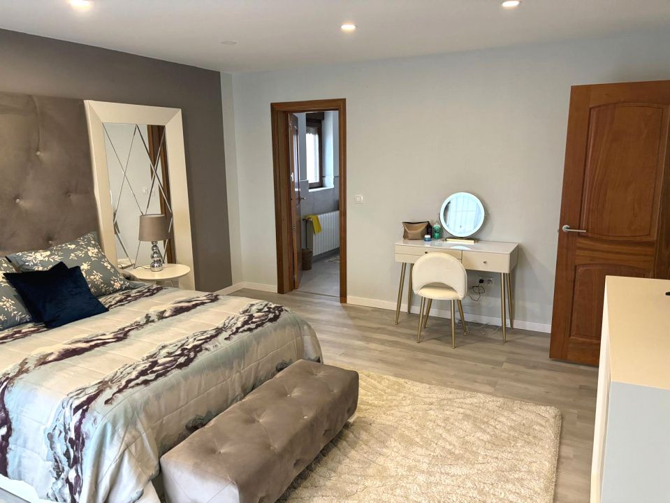 Casa de Lux cu 5 camere pe colina 1000 mp – CETATE SKIT Panorama spectaculoasă – fotografia 6 din 26