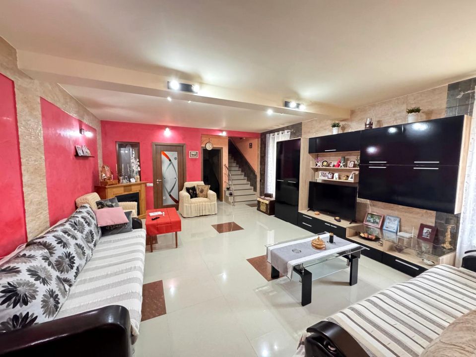 Casă P+1+M de vânzare, 5 camere, foișor, bucătărie de vară, zona Mamaia Sat – fotografia 1 din 18