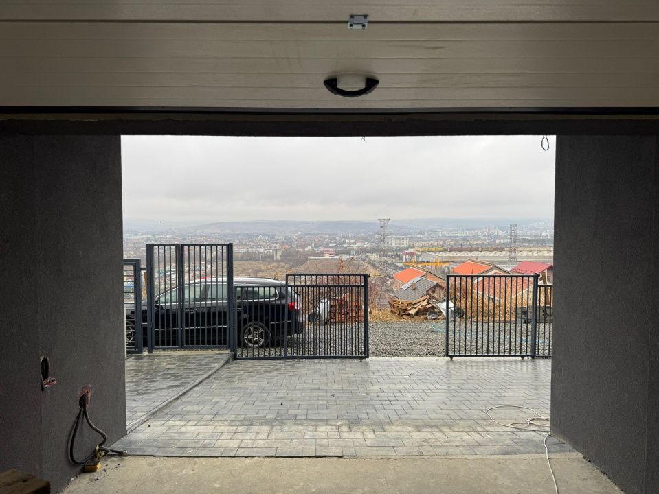 Duplex 202 mp + rooftop 72 mp, curte 180 mp, cartier Voronet – fotografia 4 din 18