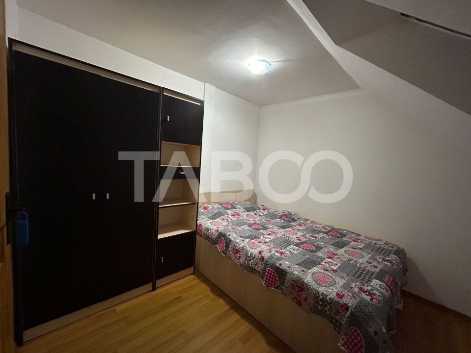 Apartament la mansarda de vanzare 4 camere decomandate Rahovei – fotografia 8 din 10