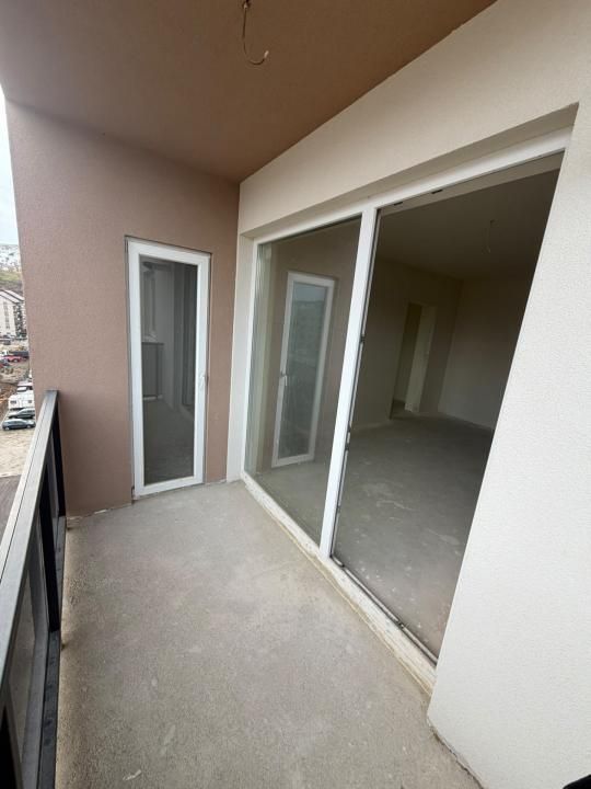 Apartament nou, cu 3 camere si balcon, etaj intermediar zona Vivo – fotografia 8 din 8