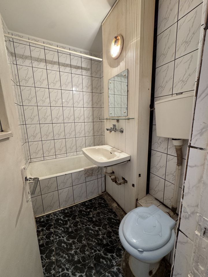 Garsonieră de vânzare | etaj 2 | Dragoș vodă | necesită renovare – fotografia 4 din 5