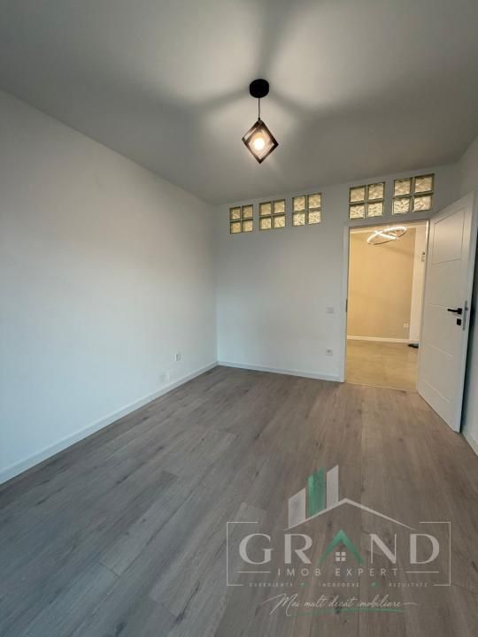 Apartament 3 camere de vanzare , Eroilor, Floresti. – fotografia 5 din 7