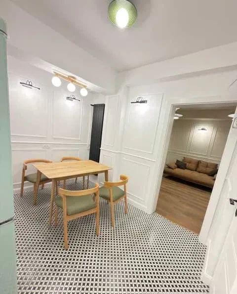 Apartament renovat, mobilat si utilat modern ultracentral Piata Romana – fotografia 3 din 6