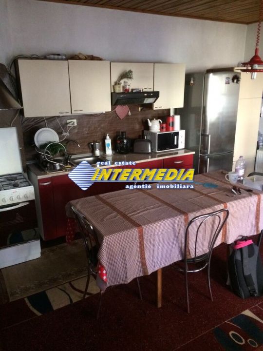 Casa Noua de vanzare P+E+M cu 3250 mp teren in Zona Ciugud – fotografia 3 din 9