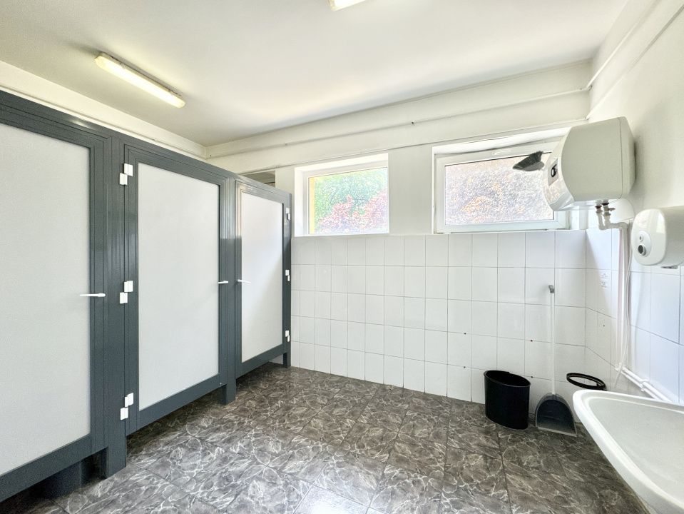 Potențial pentru clinică medicală, centru de recuperare, educație sau servicii – fotografia 20 din 29
