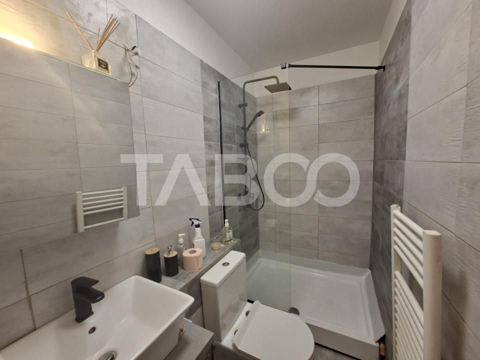 Apartament decomandat de vanzare 2 camere Strand etaj 4 acoperis – fotografia 12 din 18