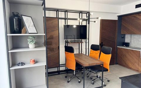 Birou de inchiriat cu balcon I complet mobilat nou in Nufarul