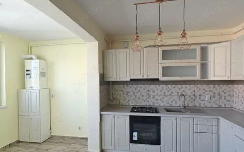 Apartament 3 camere zona, BMW Florești Floresti