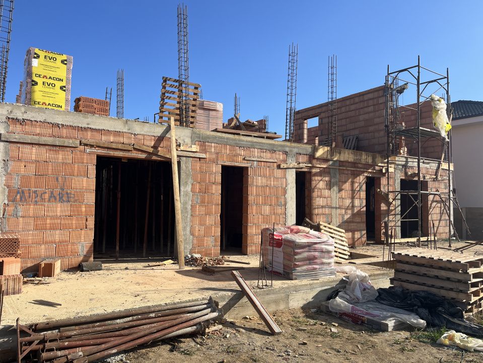 Duplex 5 camere, despartit prin camera tehnica NOU, Calea Medves – fotografia 9 din 9