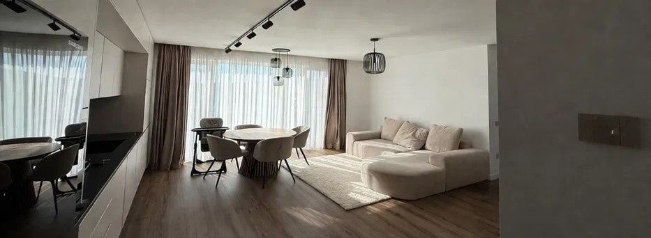 Apartament, 3 camere, 80 mp, 2 parcări subterane incluse, zona Campina – fotografia 1 din 8