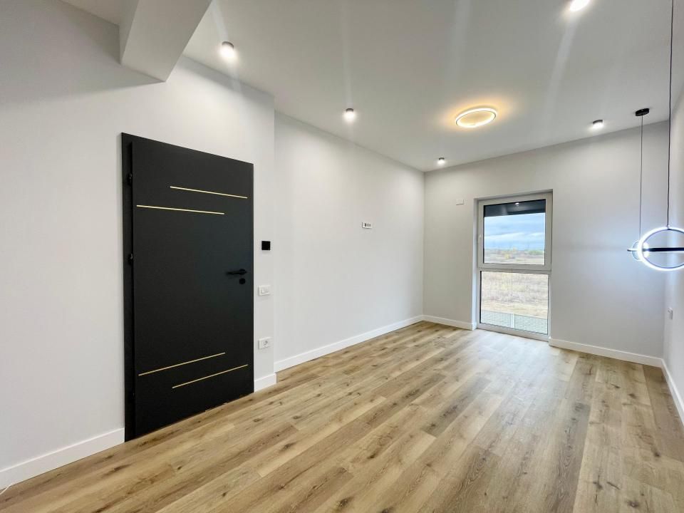 Duplex separat prin camera tehnica, 116mp utili - Mosnita Noua – fotografia 12 din 14