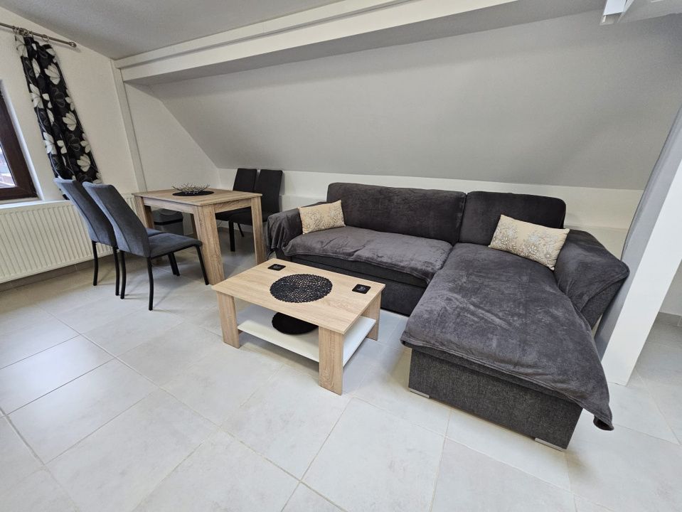 Apartament mobilat, 3 camere, parcare, Zona Sub Cetate, Floresti! – fotografia 1 din 10