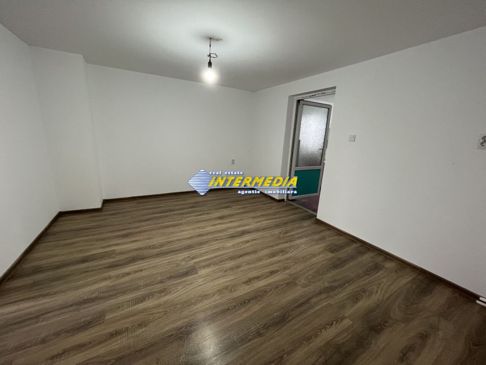 Casa noua cu 4 camere , pivnita de vanzare Alba Iulia finisata teren 1400 mp – fotografia 8 din 11