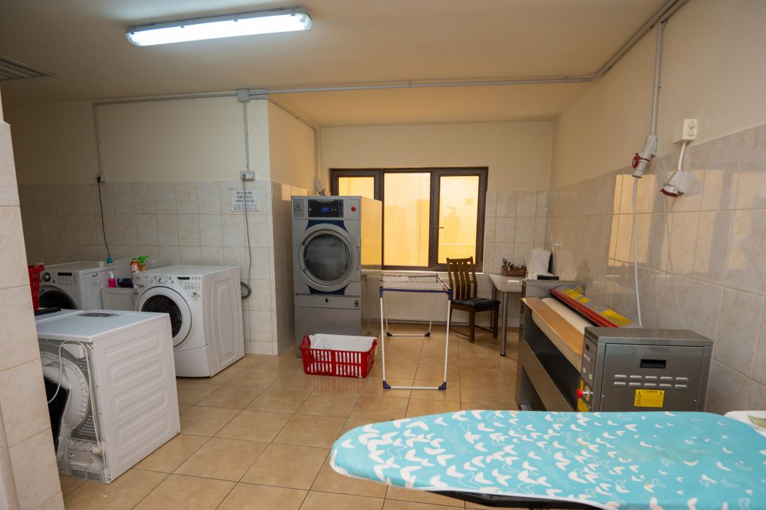 Hotel Miky Arad de vanzare | Investitie cu utilizari multiple | 42 camere cazare – fotografia 53 din 66