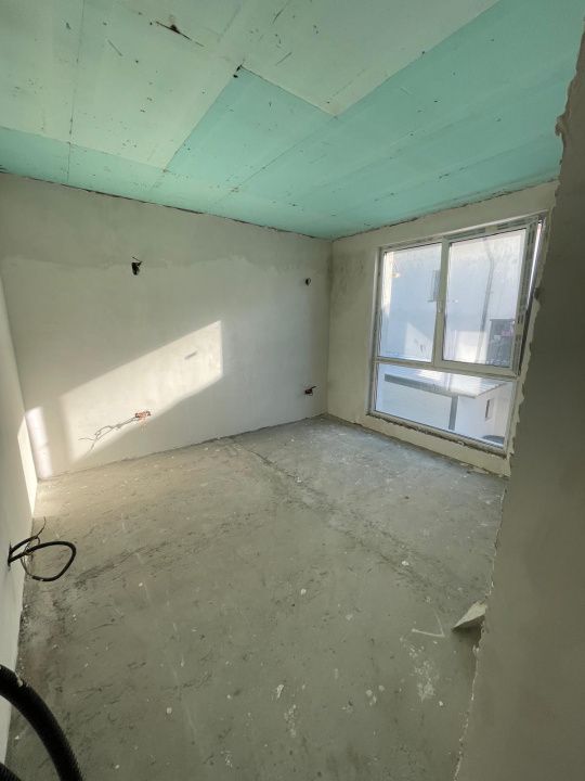 Duplex P+1 de vânzare în Mamaia Sat – 2 dormitoare, birou, terasă acoperită – fotografia 5 din 12
