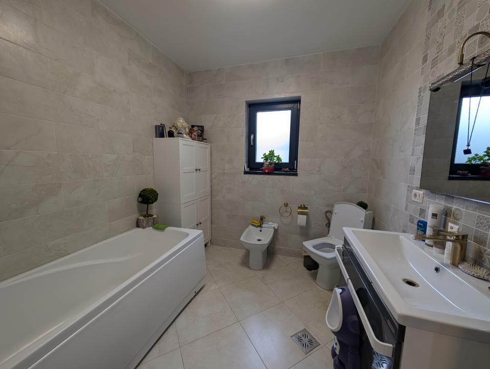 Casa Lilieci amenajata modern, mobilată - utilata – fotografia 11 din 13