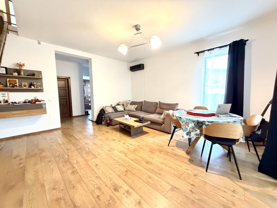 Triplex pe colt cu 3 camere, 94 mp utili, 250 mp teren - Dumbravita – fotografia 1 din 13