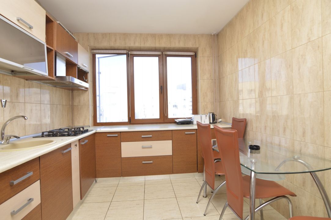 VANZARE UN APARTAMENT DE 3 CAMERE DRISTOR – METROU DRISTOR – fotografia 12 din 31