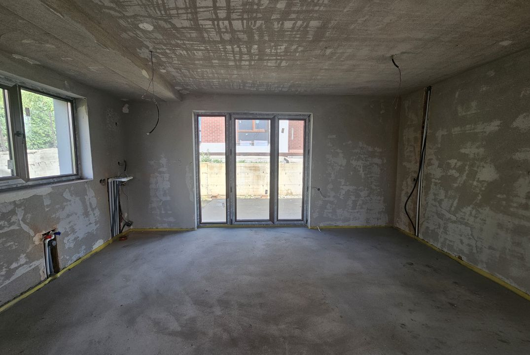 Casa NZEB cu panouri fotovoltaice in Dezmir – fotografia 12 din 24