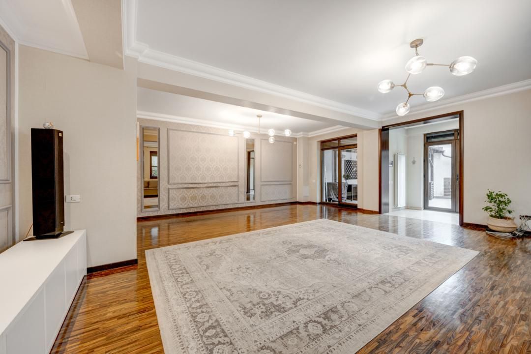 Apartament elegant 170mp, curte proprie și 3 locuri parcare, Parc Bazilescu! – fotografia 2 din 27