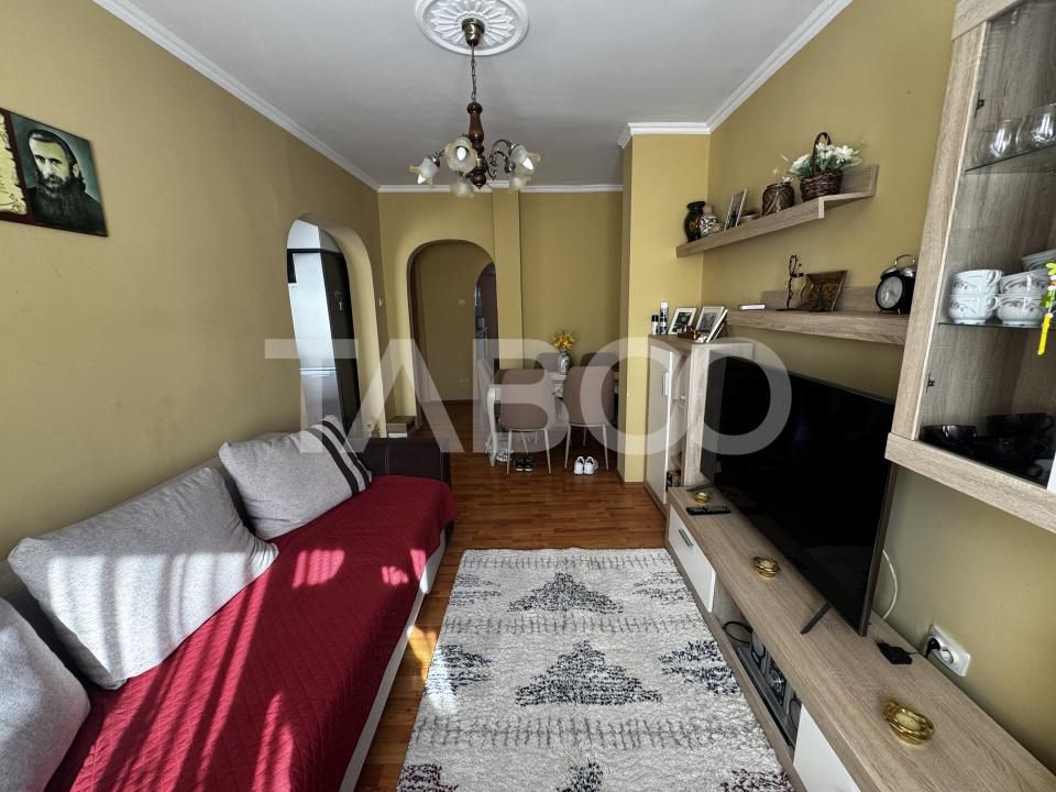COMISION 0 - Apartament 4 camere 2 bai pivnta si balcon 8 mp Cisnadie – fotografia 7 din 19
