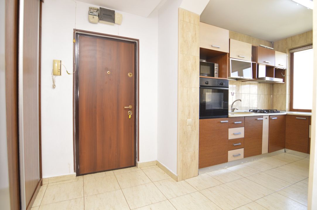 VANZARE UN APARTAMENT DE 3 CAMERE DRISTOR – METROU DRISTOR – fotografia 27 din 31