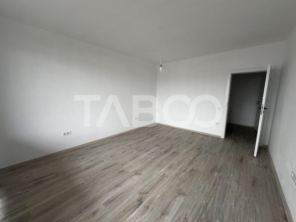 Apartament decomandat de vanzare 52 mpu 2 camere 2 logii loc parcare – fotografia 2 din 5