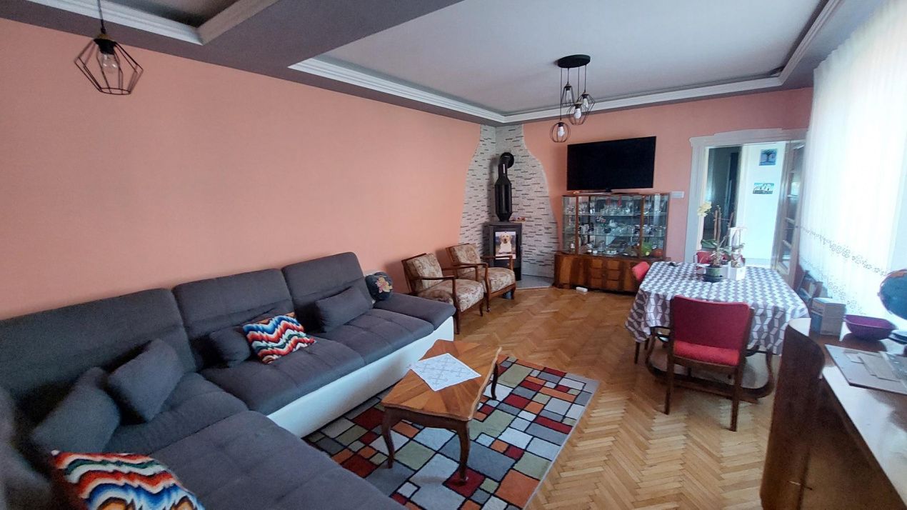 Casa cu 4 camere mobilata si utilata 593mp teren zona Centru – fotografia 4 din 22