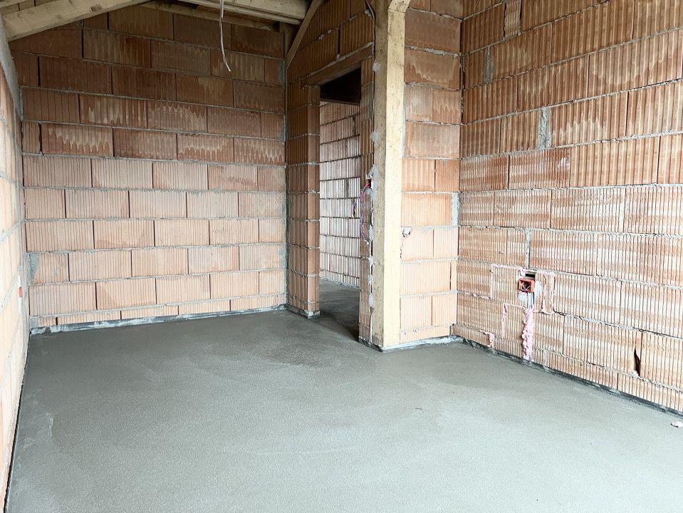 Duplex, 94mp utili, 360mp teren, 4 camere,curent trifazic-Giarmata-vii – fotografia 10 din 18