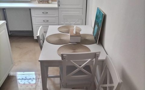 Apartament 3 camere 2 bai, parcare, CETATE mobilat si utilat complet