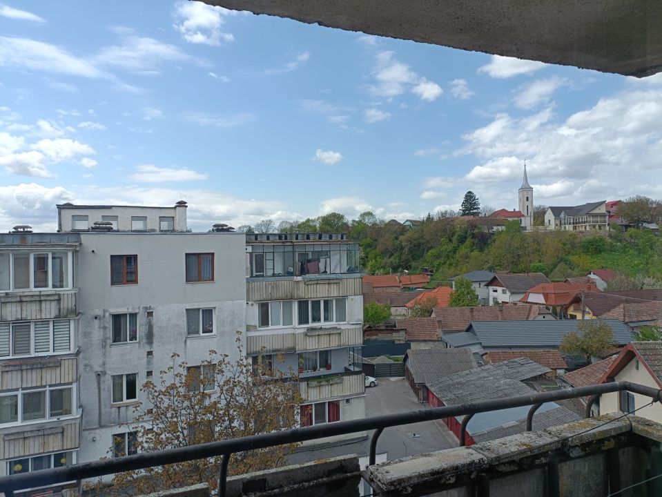 Apartament cu 4 camere de vânzare - Reghin 0 comision. – fotografia 2 din 10
