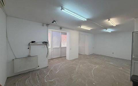 Spatiu comercial de inchiriat 50 mp cu parcare, clientela formata!