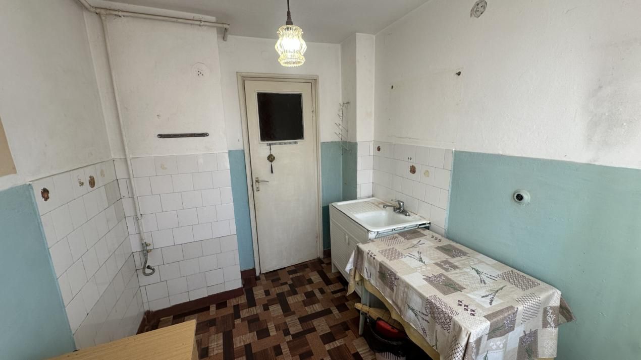 Apartament 3 camere, etaj intermediar. Craiovei, Pitești – fotografia 6 din 7