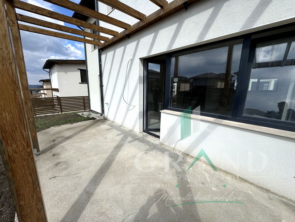 OPORTUNITATE! Casă individuală | 4 camere | 3 băi | Garaj | Teren 450 mp| Dezmir – fotografia 20 din 22