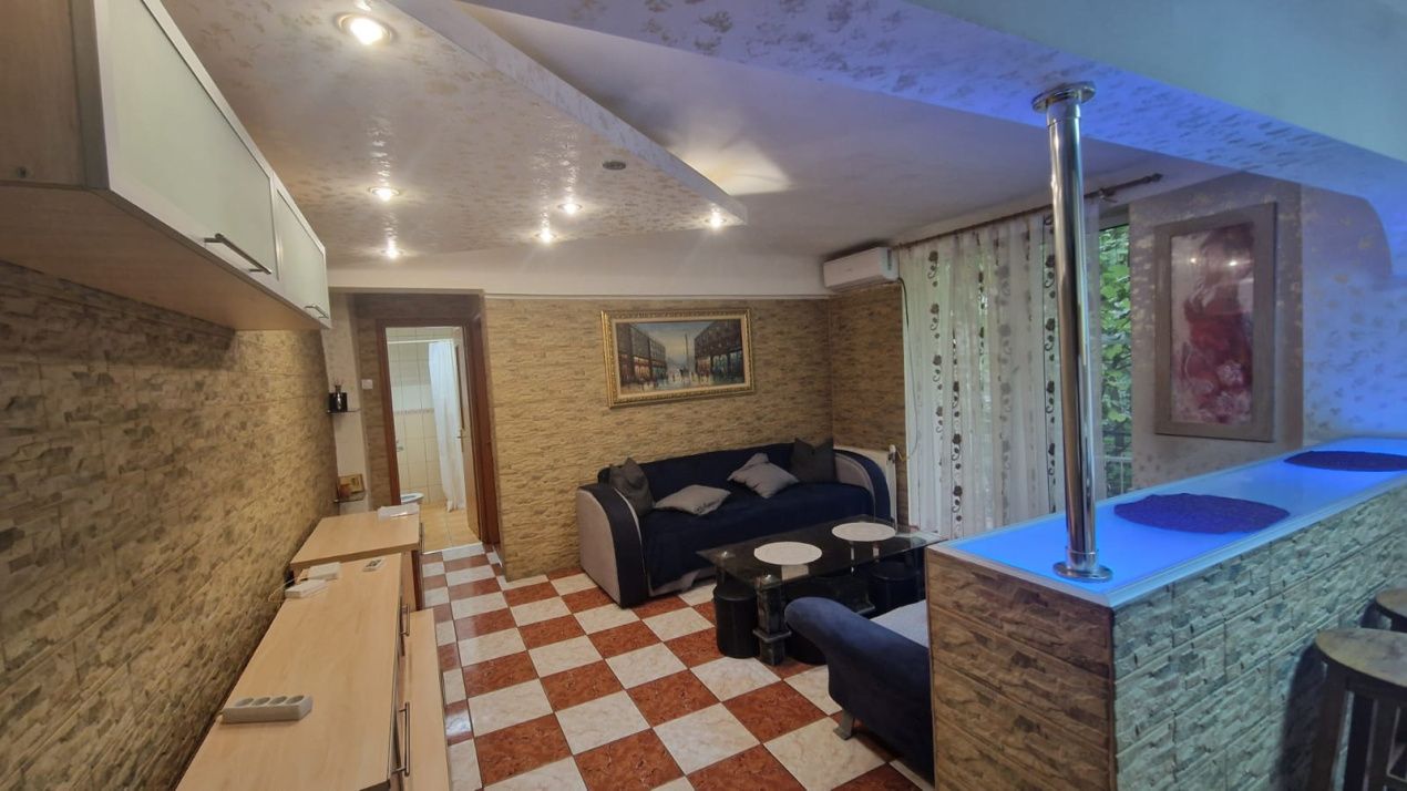 Apartament 2 camere, open-space, 48mp, ultracentral, zona English Park – fotografia 1 din 6