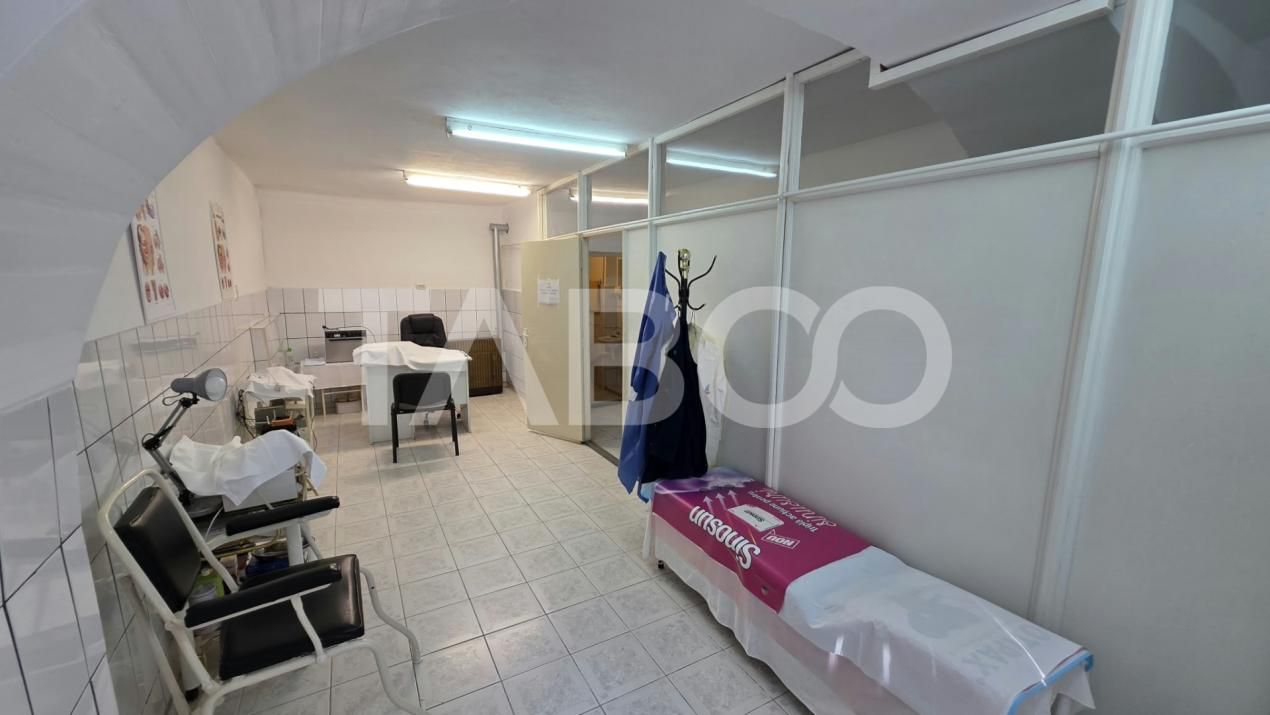 Spatiu comercial cabinet zona ultracentrala Sebes – fotografia 1 din 5