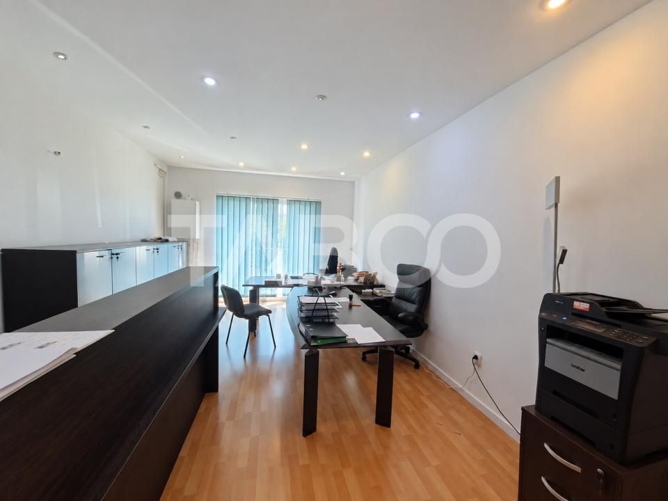 Spatiu birouri de inchiriat renovat modern 50 mp in Sibiu zona Strand – fotografia 1 din 11