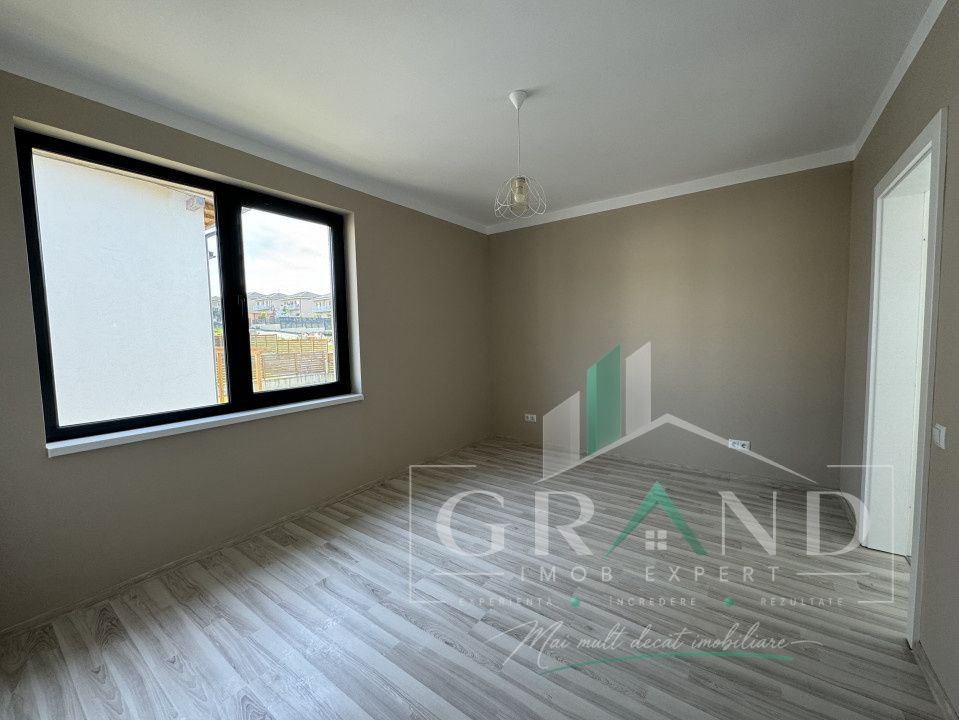 OPORTUNITATE!Casă individuală | 4 camere | 3 băi | Garaj | Terasă | Dezmir – fotografia 13 din 36