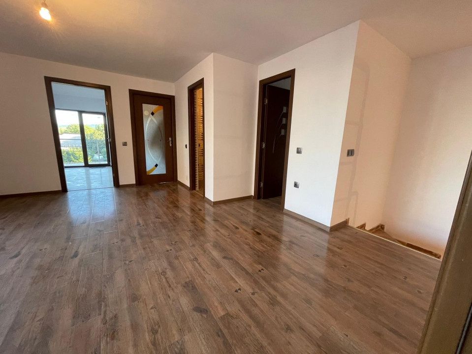 Casă individuală de vânzare, 286mp utili, teren 669mp – fotografia 8 din 19