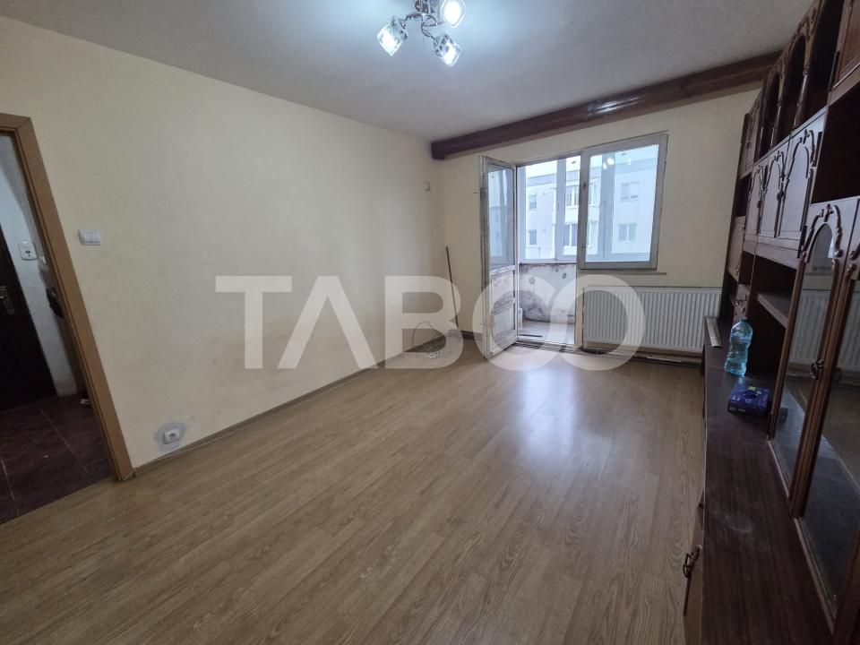 Apartament 2 camere semidecomandat de vanzare etaj 3 T. Vladimirescu – fotografia 6 din 8