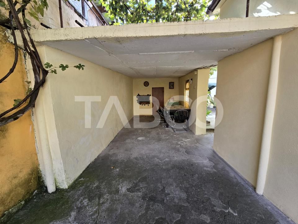 Casa individuala de vanzare cu teren 237 mp garaj in zona Lupeni Sibiu – fotografia 24 din 32