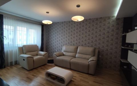 Apartament 3 camere, zona Penny Cireșica – etaj 3, semidecomandat
