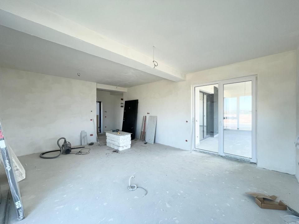 Apartament cu 3 camere, balcon 18mp - Mosnita Veche – fotografia 3 din 8