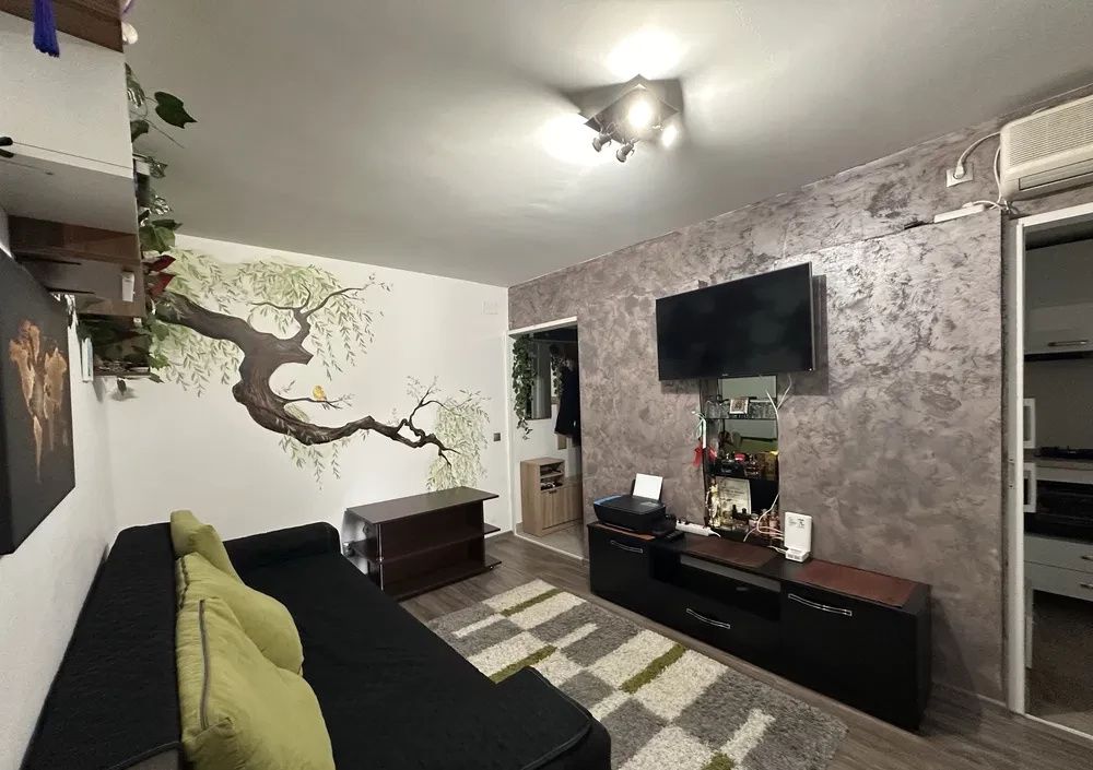 Apartament 2 camere, renovat complet, etaj 2 - Piata Doina – fotografia 2 din 8