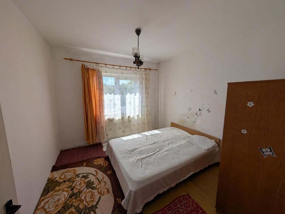 Mioriței - Billa - grădinița Lizuca- 3 camere- bloc din 1982 – fotografia 4 din 12
