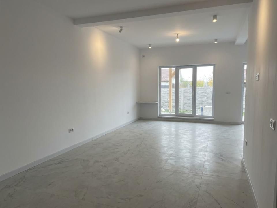 Duplex pe parter cu 3 camere - Mosnita Veche – fotografia 5 din 13