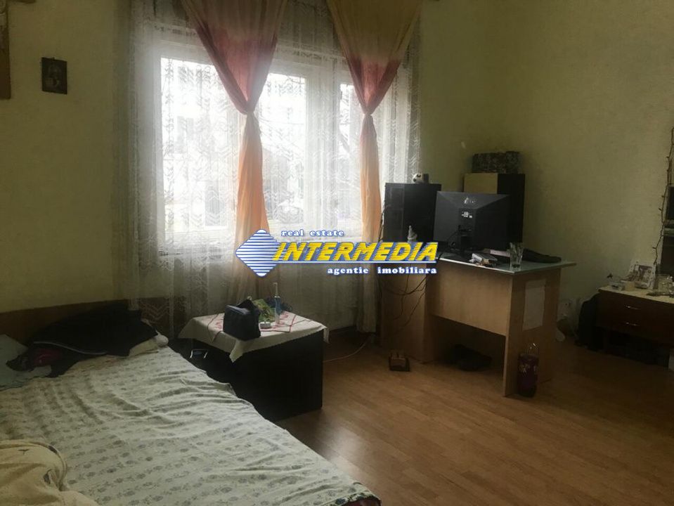 Casa de vanzare cu 3 camere in Alba Iulia zona Centru – fotografia 1 din 12